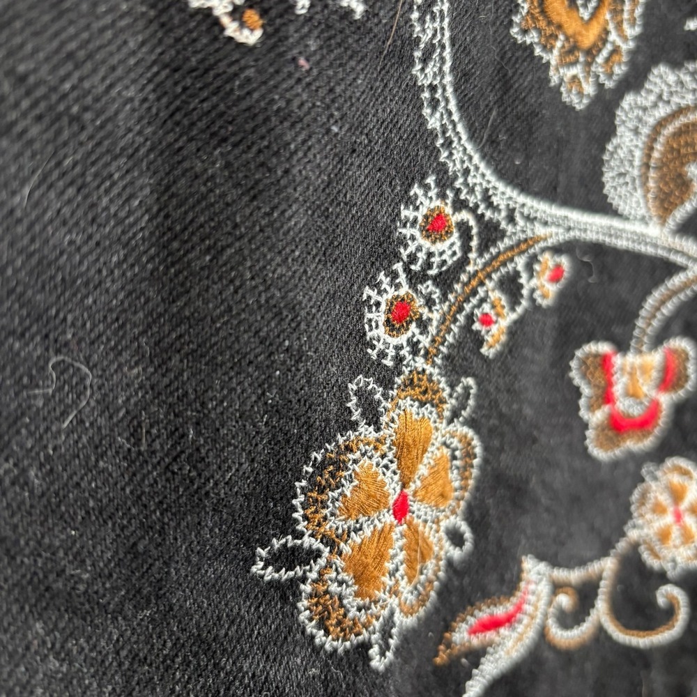 VTG Denim Co Mini Skirt Y2K 4 Black Embroidered Floral Boho Festival Aztec - Picture 4 of 9